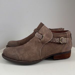 Born Silvia Boots in Marmotta Distressed 11